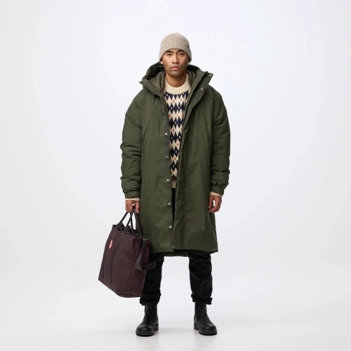 De nieuwe Övik GTX Padded Parka van Fjällräven benut de kracht van Gore-Tex® voor ultieme weerbescherming, elke dag